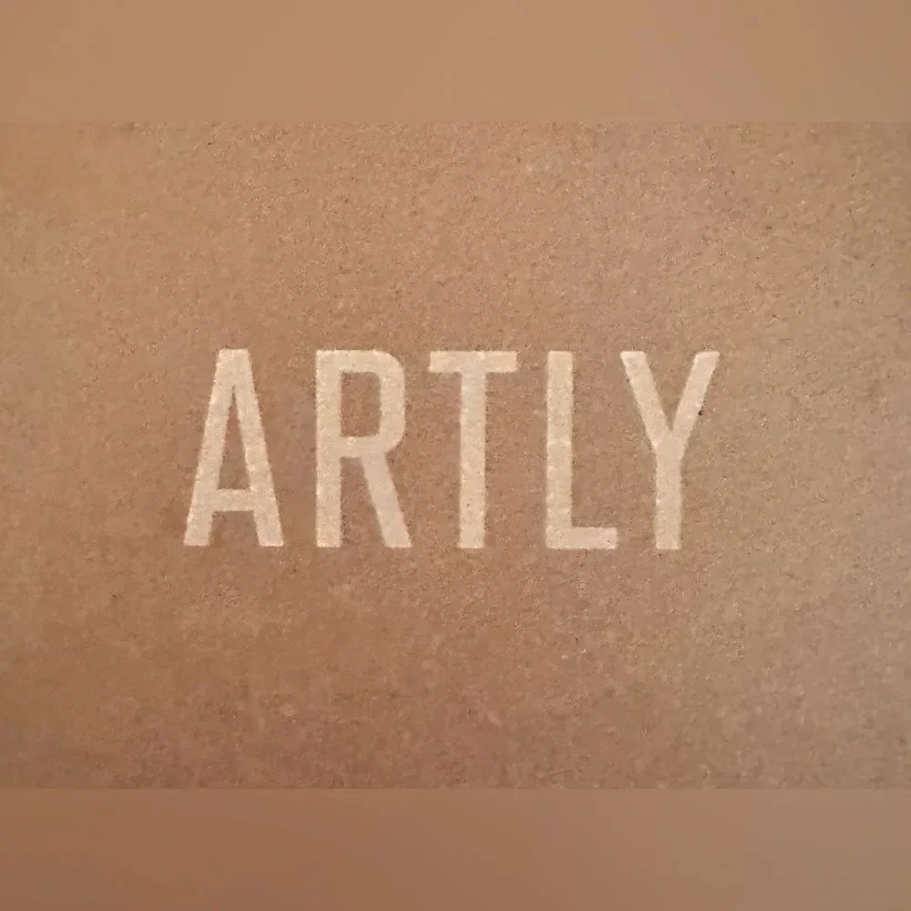 Artly white inches